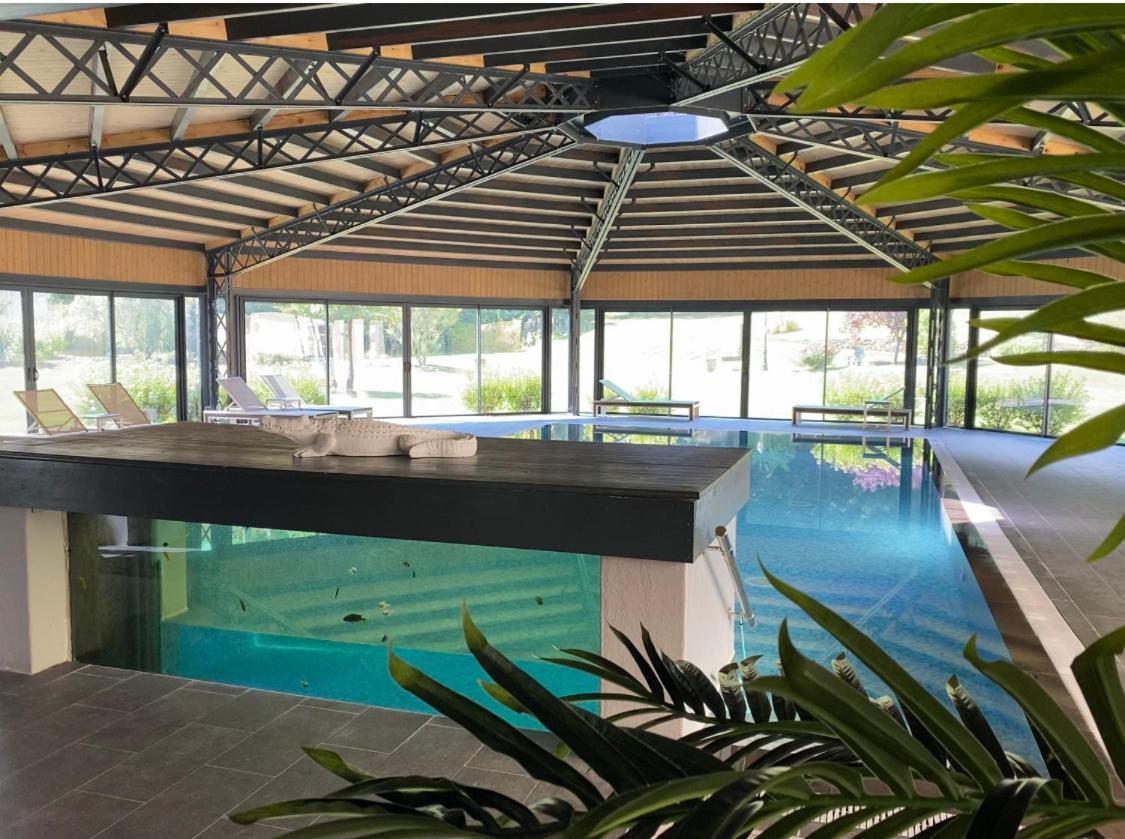 Le 1837 Aparthotel Saint-Affrique Bagian luar foto