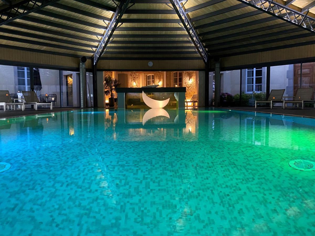 Le 1837 Aparthotel Saint-Affrique Bagian luar foto