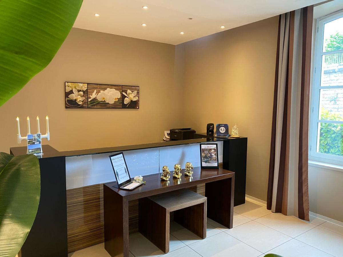 Le 1837 Aparthotel Saint-Affrique Bagian luar foto