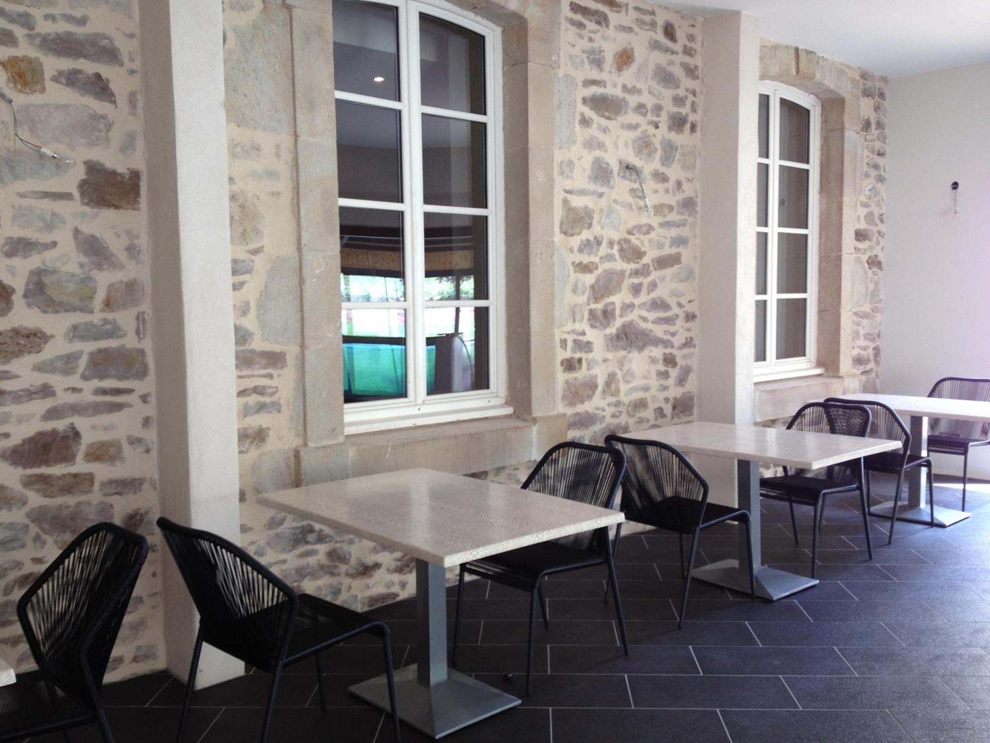 Le 1837 Aparthotel Saint-Affrique Bagian luar foto