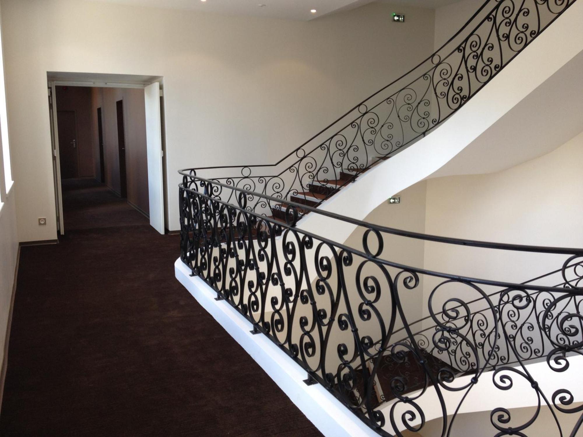 Le 1837 Aparthotel Saint-Affrique Bagian luar foto